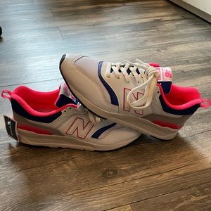 NEW BALANCE 9977H MENS SIZE 8 SHOE